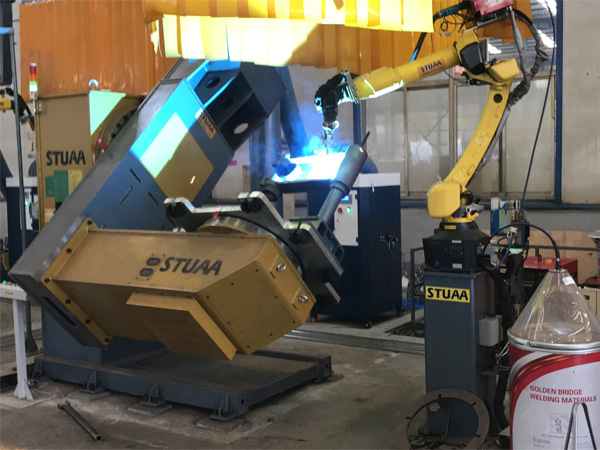 连杆机器人焊接系统